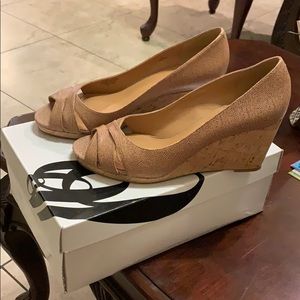 tan leather nine west wedges